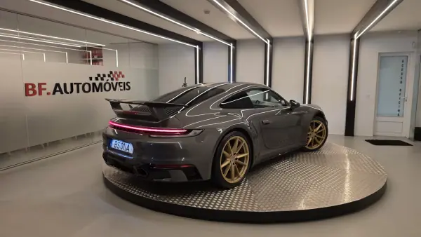 Porsche 992 2021 - 159500 EUR, 69488 km - AUTO.MOTO.pt - 69488km - foto 4 de 58