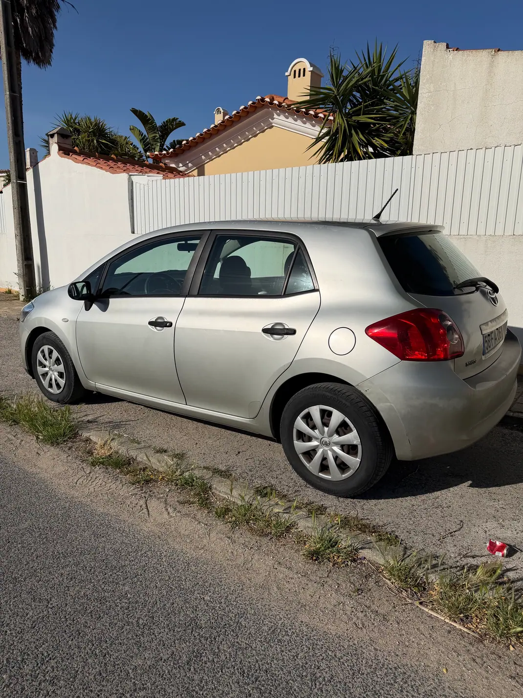 Toyota Auris 2007 - 5500 EUR, 199000 km - AUTO.MOTO.pt - 199000km - foto 2 de 6