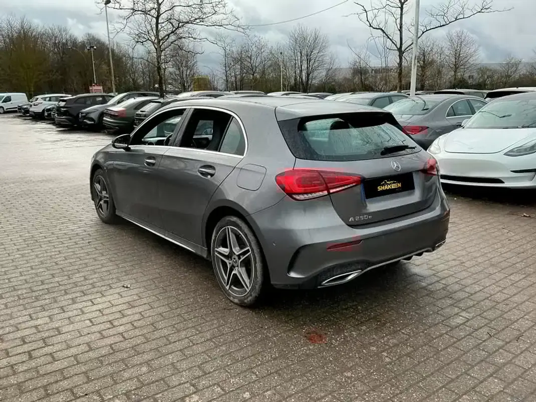 Mercedes-Benz A 250 2021 - 26790 EUR, 73975 km - AUTO.MOTO.pt - 73975km - foto 3 de 8