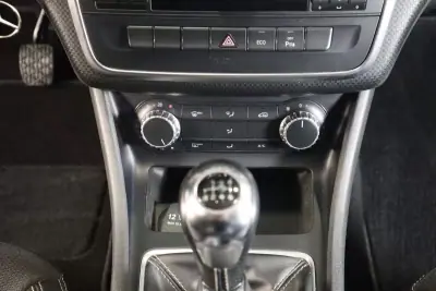 Mercedes-Benz A 180 2014 - 13890 EUR, 163434 km - AUTO.MOTO.pt - 163434km - foto 19 de 21