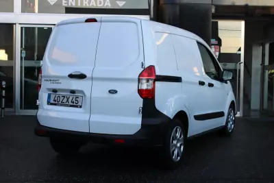 Ford Transit Courier 2020 - 12400 EUR, 140939 km - AUTO.MOTO.pt - 140939km - foto 2 de 15