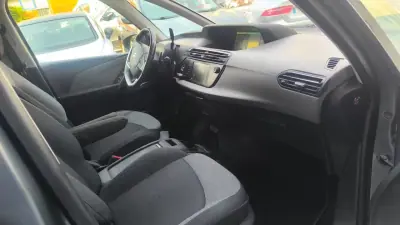 Citroën C4 2017 - 10900 EUR, 163000 km - AUTO.MOTO.pt - 163000km - foto 11 de 16