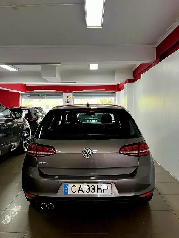 Volkswagen Golf 2015 - 18900 EUR, 147980 km - AUTO.MOTO.pt - 147980km - foto 2 de 16
