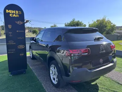 Citroën C4 Cactus 2018 - 11900 EUR, 180000 km - AUTO.MOTO.pt - 180000km - foto 11 de 47