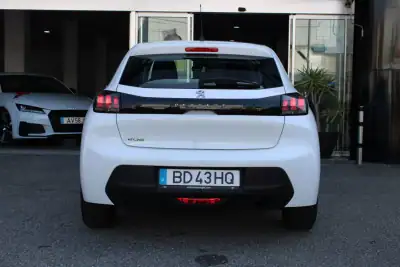 Peugeot 208 2022 - 13400 EUR, 45338 km - AUTO.MOTO.pt - 45338km - foto 16 de 17