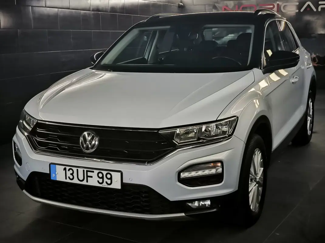 Volkswagen T-Roc 2018 - 15950 EUR, 98000 km - AUTO.MOTO.pt - 98000km - foto 9 de 37