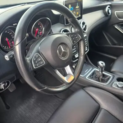 Mercedes-Benz CLA 180 2017 - 18950 EUR, 184855 km - AUTO.MOTO.pt - 184855km - foto 13 de 24