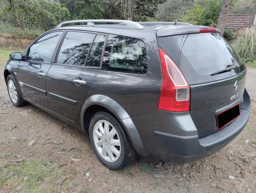 Renault Mégane Break 2006 - 2999 EUR, 270000 km - AUTO.MOTO.pt - 270000km - foto 5 de 22