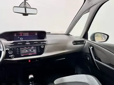 Citroën C4 Grand Picasso 2018 - 11500 EUR, 154000 km - AUTO.MOTO.pt - 154000km - foto 25 de 57