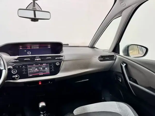 Citroën C4 Grand Picasso 2018 - 11500 EUR, 154000 km - AUTO.MOTO.pt - 154000km - foto 25 de 57