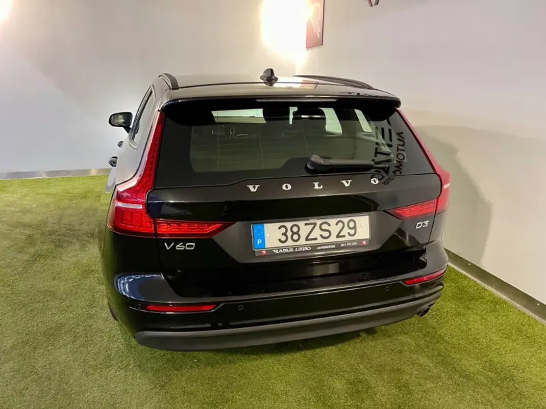 Volvo V60 2020 - 20950 EUR, 154000 km - AUTO.MOTO.pt - 154000km - foto 7 de 30