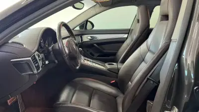 Porsche Panamera 2014 - 45990 EUR, 157000 km - AUTO.MOTO.pt - 157000km - foto 16 de 37