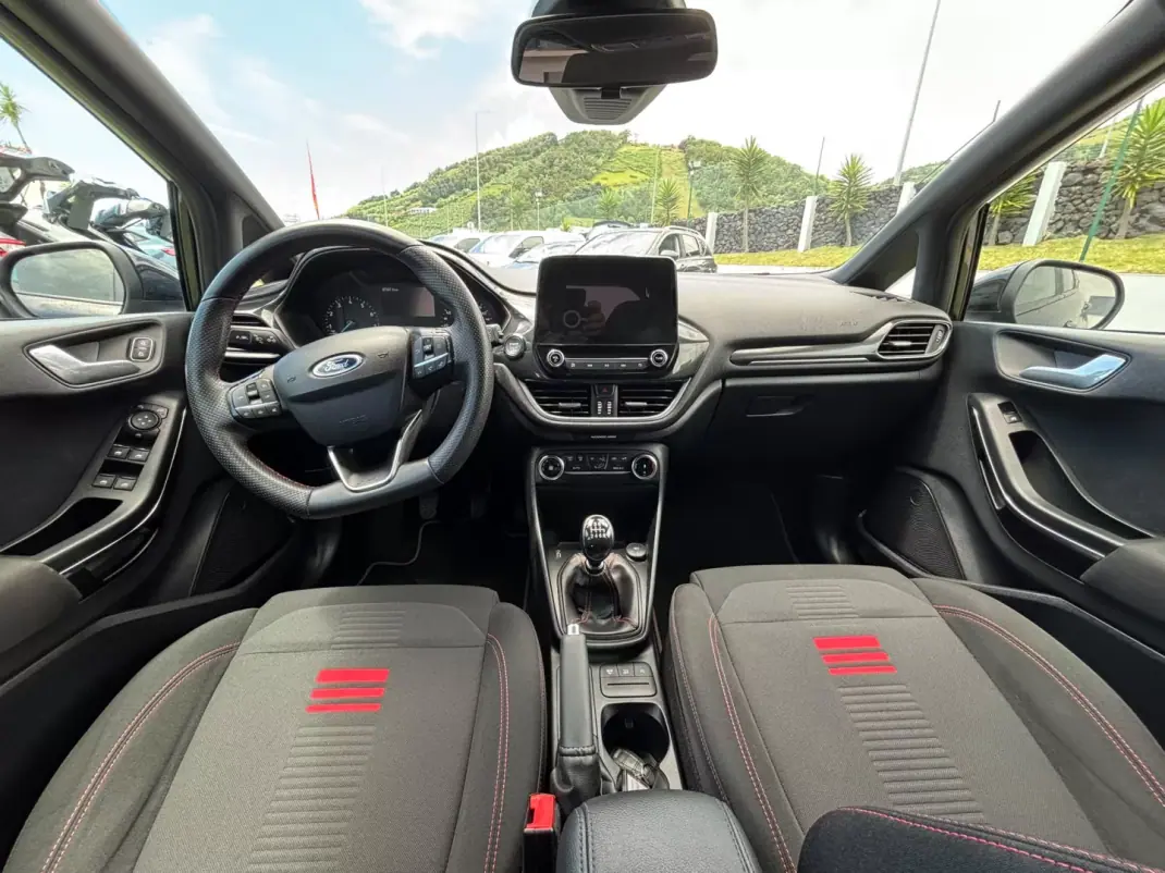 Ford Fiesta 2023 - 20490 EUR, 86989 km - 86989km - foto 13 de 14