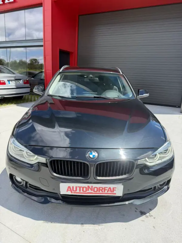 BMW 320 2015 - 13000 EUR, 370303 km - AUTO.MOTO.pt - 370303km - foto 3 de 17