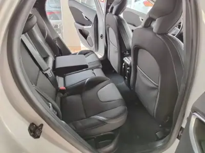 Volvo V40 2013 - 8350 EUR, 298100 km - AUTO.MOTO.pt - 298100km - foto 14 de 33