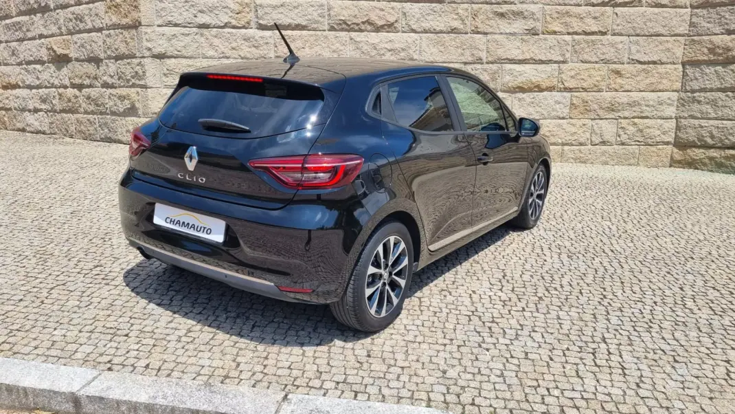 Renault Clio 2020 - 13490 EUR, 62000 km - 62000km - foto 2 de 20