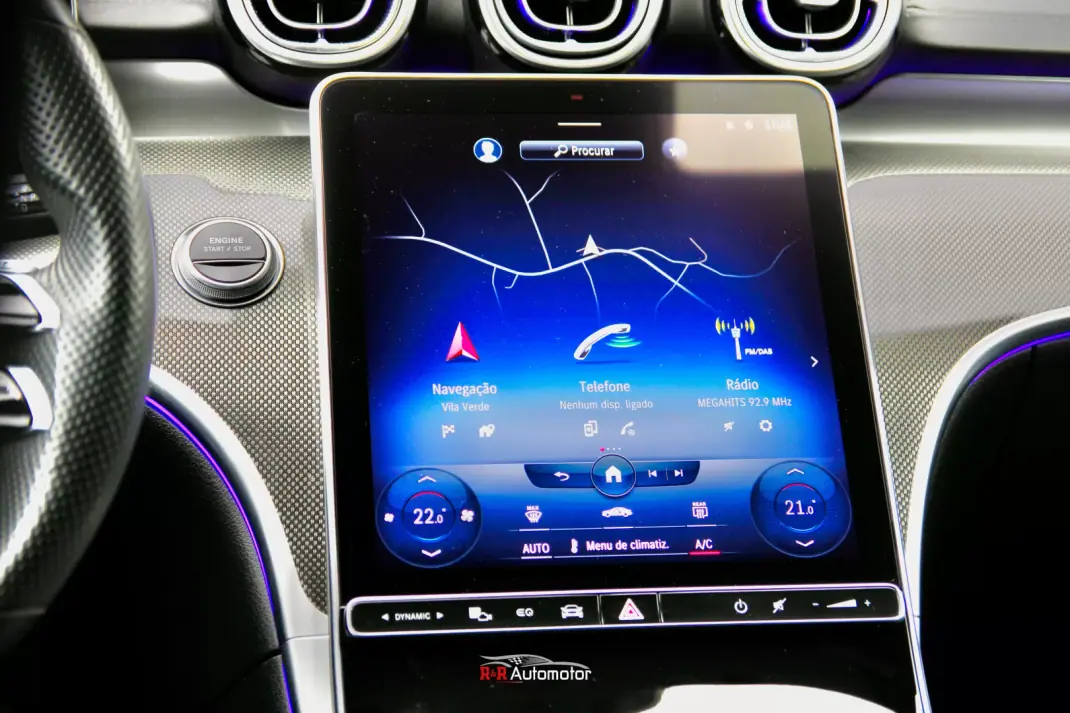 Mercedes-Benz C 300 2022 - 43500 EUR, 65000 km - AUTO.MOTO.pt - 65000km - foto 26 de 47