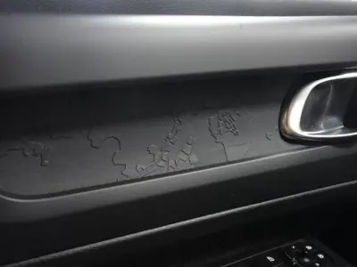 Volvo XC 40 2022 - 26990 EUR, 111000 km - AUTO.MOTO.pt - 111000km - foto 31 de 38