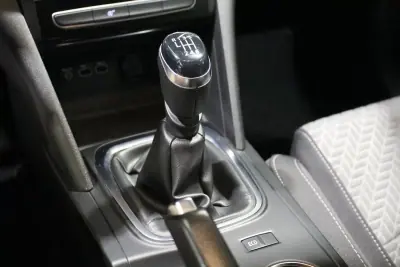 Renault Mégane Sport Tourer 2021 - 15290 EUR, 168000 km - AUTO.MOTO.pt - 168000km - foto 21 de 30