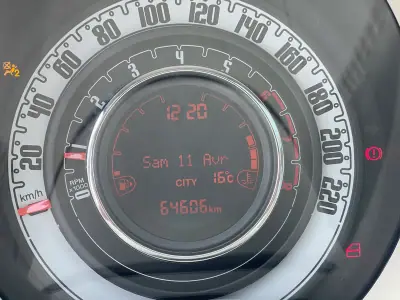 Fiat 500 2014 - 9950 EUR, 64606 km - AUTO.MOTO.pt - 64606km - foto 9 de 20