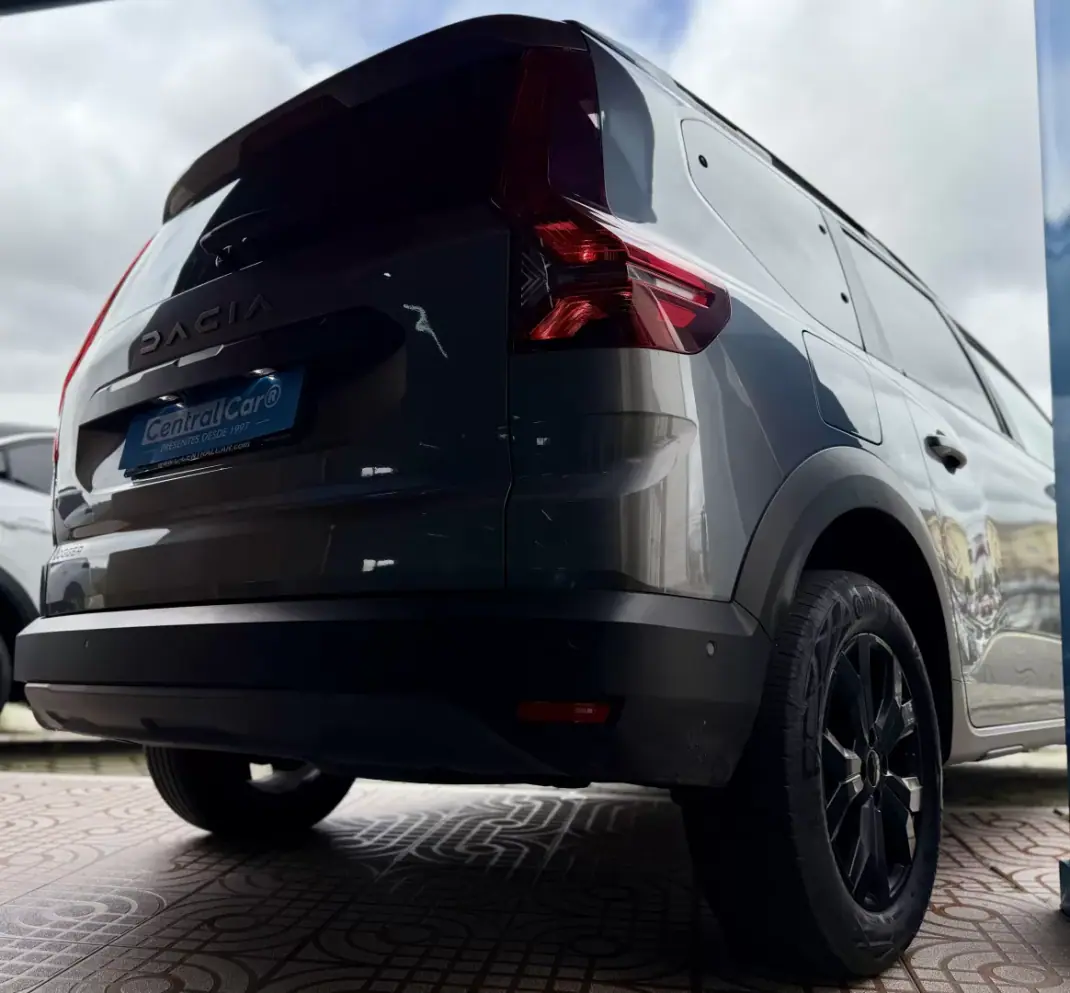 Dacia Jogger 2023 - 15950 EUR, 50000 km - AUTO.MOTO.pt - 50000km - foto 11 de 25