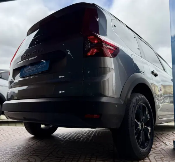 Dacia Jogger 2023 - 15950 EUR, 50000 km - AUTO.MOTO.pt - 50000km - foto 11 de 25