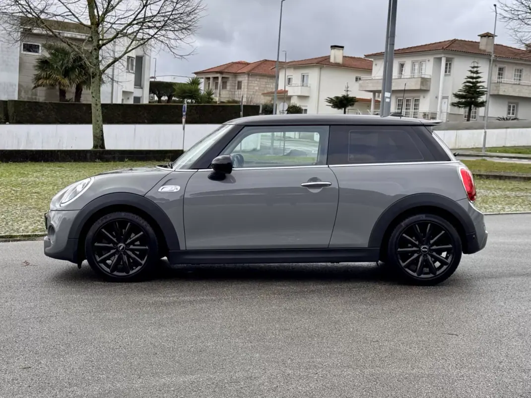 MINI Cooper 2018 - 21990 EUR, 165000 km - AUTO.MOTO.pt - 165000km - foto 3 de 31