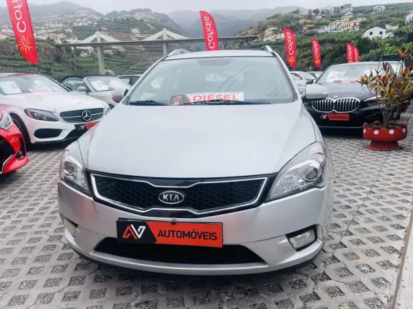 Kia Ceed SW 2010 - 5750 EUR, 297414 km - AUTO.MOTO.pt - 297414km - foto 2 de 12