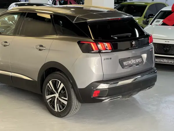 Peugeot 3008 2018 - 18490 EUR, 170000 km - AUTO.MOTO.pt - 170000km - foto 26 de 44