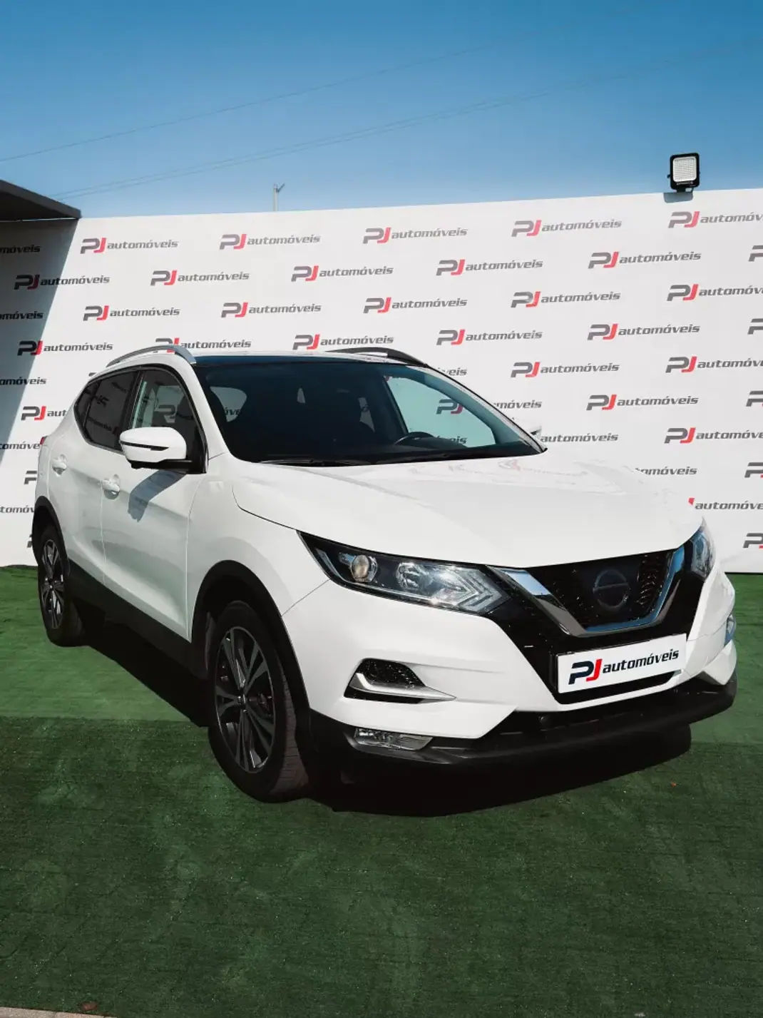 Nissan Qashqai 2017 - 16500 EUR, 140072 km - 140072km - foto 4 de 17