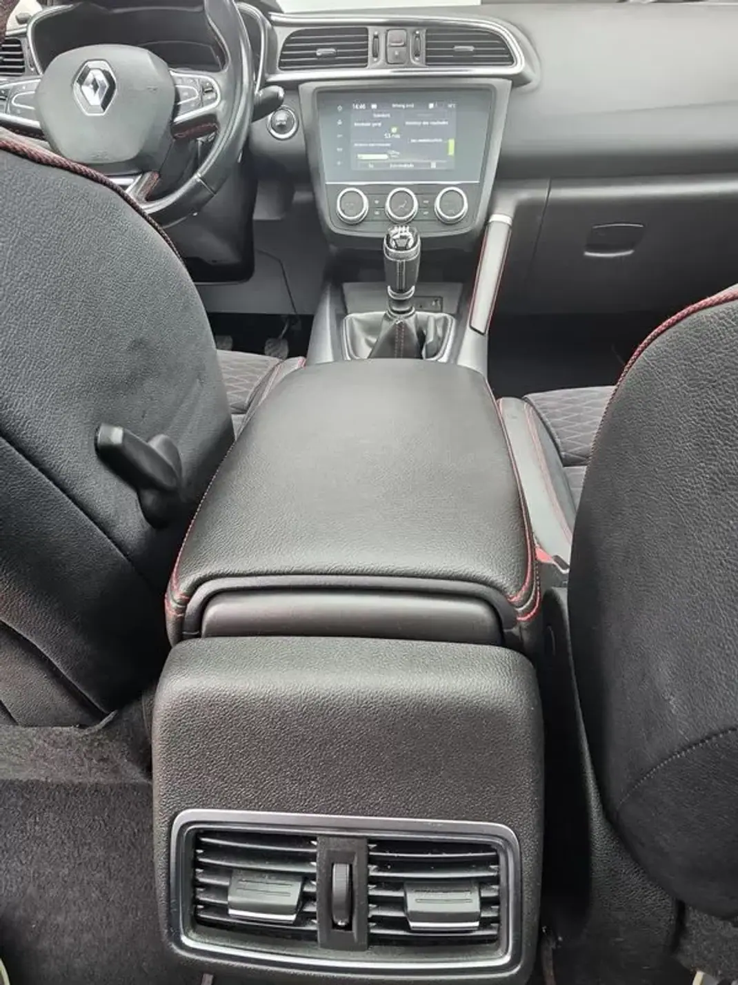 Renault Kadjar 2019 - 19900 EUR, 80213 km - AUTO.MOTO.pt - 80213km - foto 20 de 34