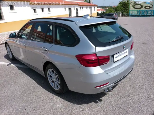 BMW 320 2016 - 16750 EUR, 181000 km - AUTO.MOTO.pt - 181000km - foto 11 de 27