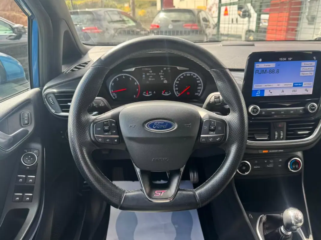 Ford Fiesta 2019 - 22990 EUR, 111300 km - AUTO.MOTO.pt - 111300km - foto 8 de 15