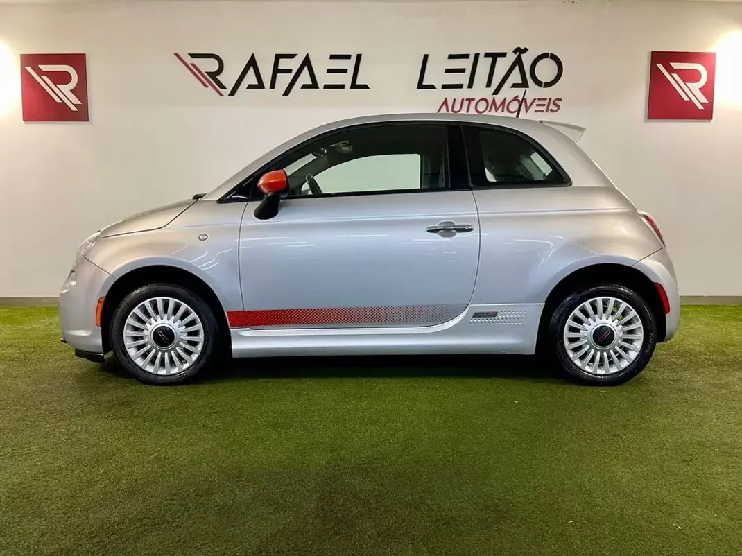 Fiat 500e 2015 - 10750 EUR, 89000 km - AUTO.MOTO.pt - 89000km - foto 11 de 26