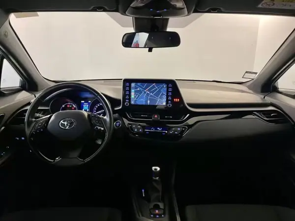 Toyota C-HR 2022 — foto 3 de 33