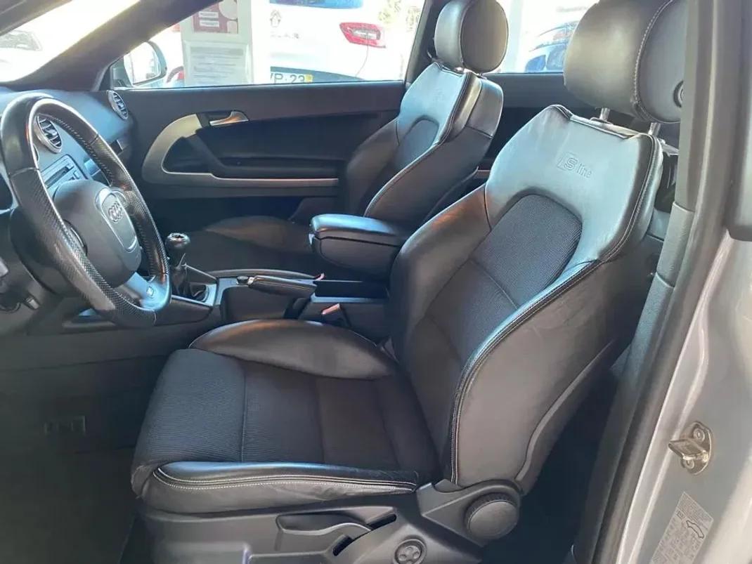 Audi A3 2010 - 12490 EUR, 259207 km - AUTO.MOTO.pt - 259207km - foto 12 de 33