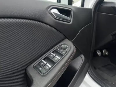 Renault Clio 2020 - 14990 EUR, 113000 km - AUTO.MOTO.pt - 113000km - foto 13 de 38