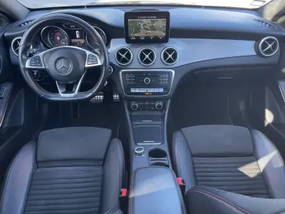 Mercedes-Benz CLA 200 2017 - 27990 EUR, 133325 km - AUTO.MOTO.pt - 133325km - foto 9 de 24