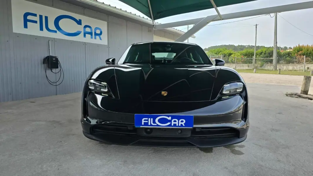 Porsche Taycan 2021 - 54500 EUR, 141090 km - 141090km - foto 4 de 30