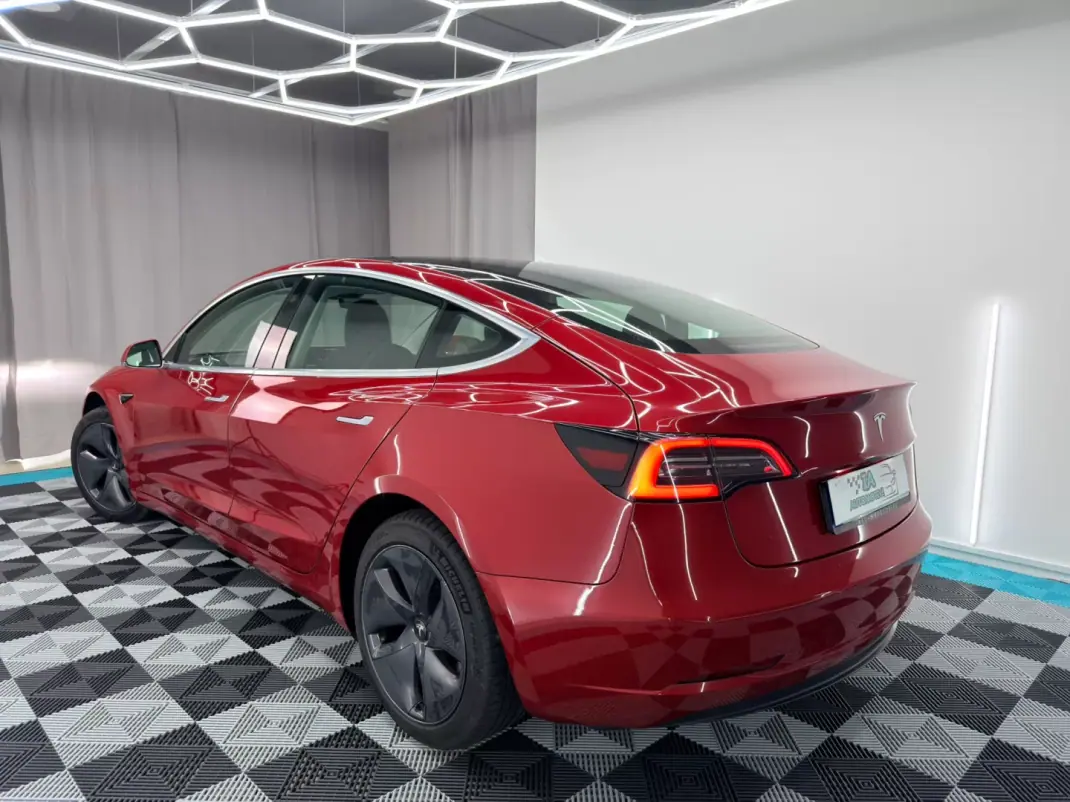 Tesla Model 3 2020 - 19500 EUR, 167000 km - AUTO.MOTO.pt - 167000km - foto 5 de 21