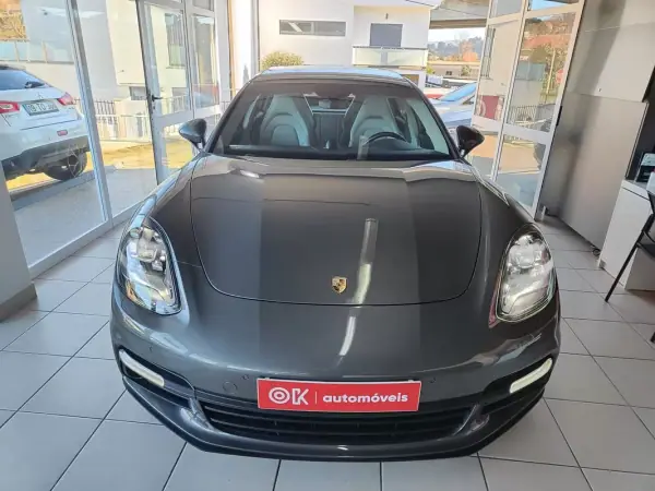 Porsche Panamera 2017 - 67750 EUR, 99900 km - AUTO.MOTO.pt - 99900km - foto 4 de 46
