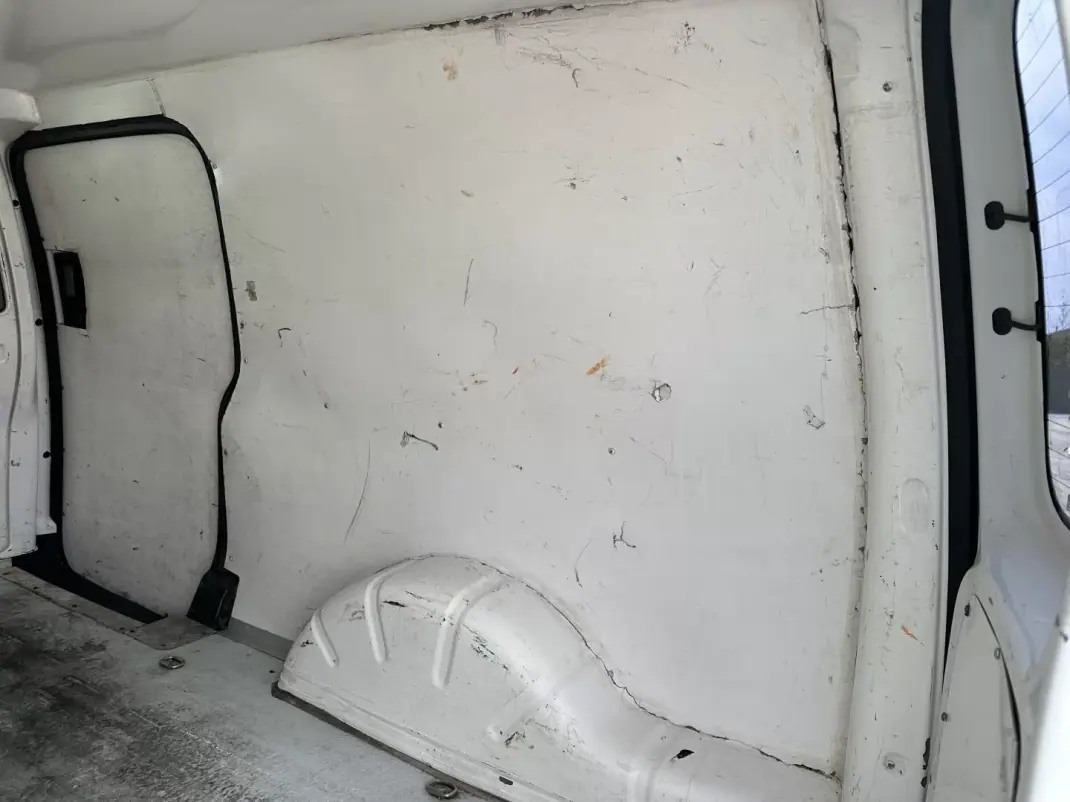 VW Caddy 2012 - 7900 EUR, 450000 km - 450000km - foto 42 de 45