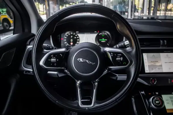 Jaguar I-Pace 2021 - 28750 EUR, 135489 km - AUTO.MOTO.pt - 135489km - foto 11 de 43