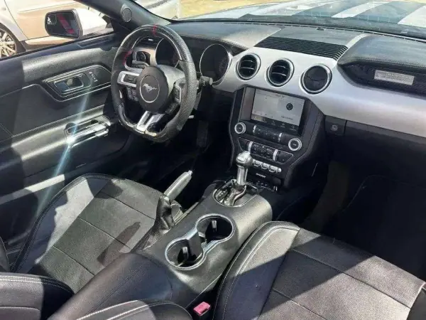 Ford Mustang 2016 - 42490 EUR, 94773 km - AUTO.MOTO.pt - 94773km - foto 16 de 20