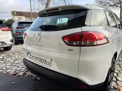 Renault Clio Sport Tourer 2015 - 8750 EUR, 190000 km - AUTO.MOTO.pt - 190000km - foto 26 de 35