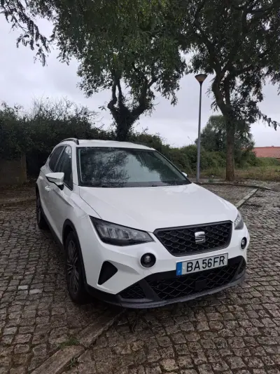 SEAT Arona 2023 - 15990 EUR, 49350 km - AUTO.MOTO.pt - 49350km - foto 3 de 25