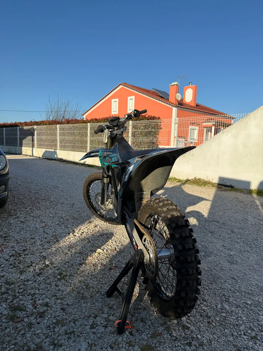 Stark Varg MX 2024 - 10000 EUR, 1 km - AUTO.MOTO.pt - 1km - foto 12 de 13