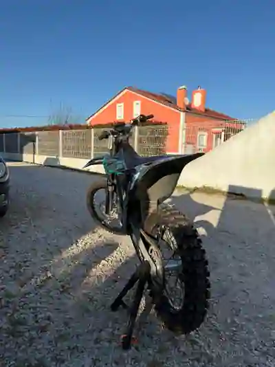 Stark Varg MX 2024 - 10000 EUR, 1 km - AUTO.MOTO.pt - 1km - foto 12 de 13