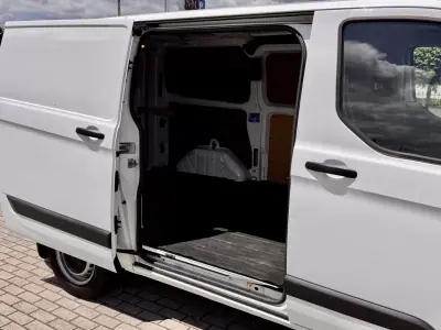 Ford TRANSIT CUSTOM 2.0 L2 H2 2.0 130 CV 2021 - 16500 EUR, 152000 km - AUTO.MOTO.pt - 152000km - foto 17 de 18