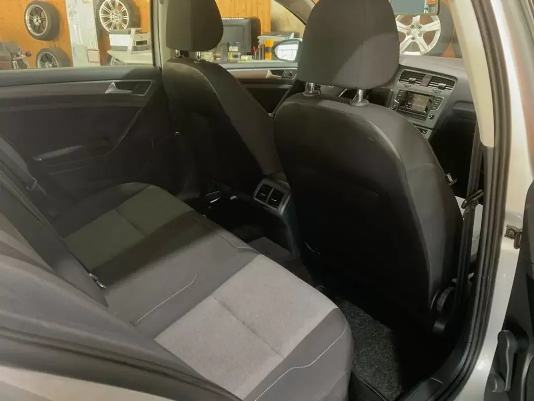 Volkswagen Golf 2014 - 15900 EUR, 159000 km - AUTO.MOTO.pt - 159000km - foto 12 de 13